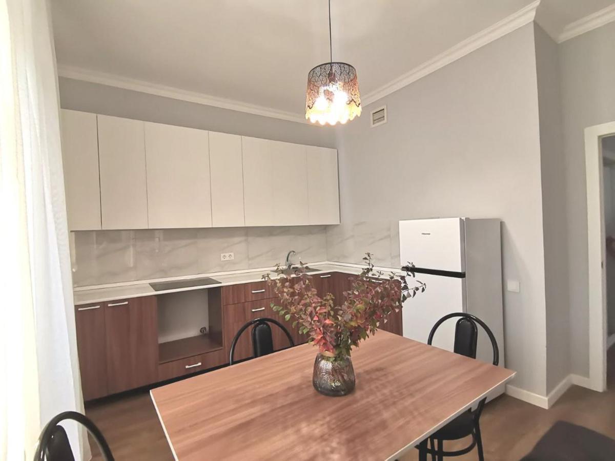 Сканди-Однушка На Пирамиде Promyshlennyy Exterior foto